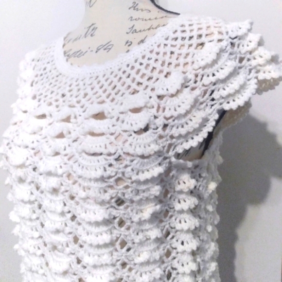 Hand made One Of A Kind White cap sleeve Crochet top - Picture 3 of 5